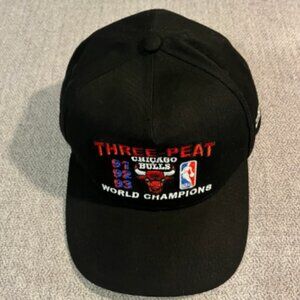 Chicago Bulls NBA Championship 3-Peat Hat - Legendary Dynasty Collection